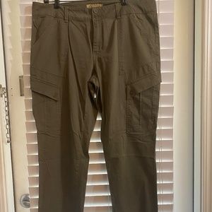 Democracy Olive Green Cargo Pocket Dress Pants Size 16